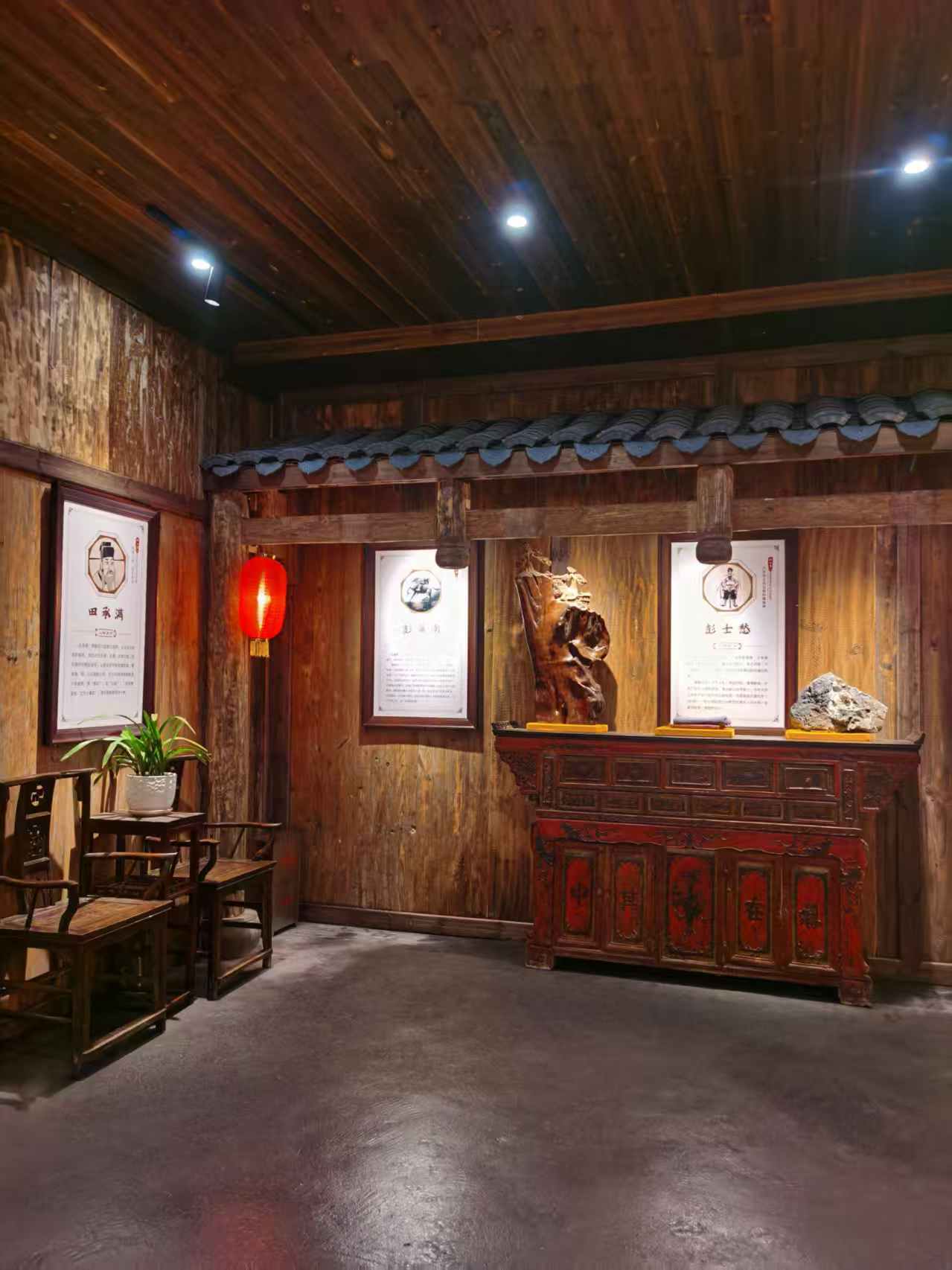 羊峰古城(2013年国保)· 老司城遗址(2015年世遗)——展区内可对照的硬坐标